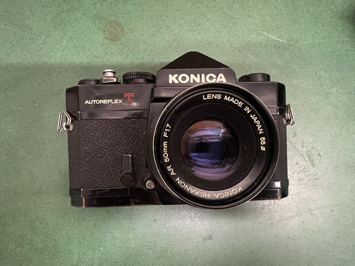 Konica Fotocamera: Konica Autoreflex T – Usato da Zürich venduto da jao_2bx7