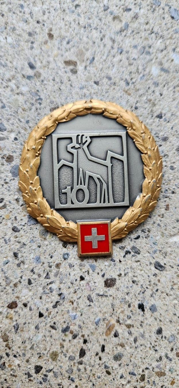 Schweizer Armee Plaketten & Abzeichen:  *** Beretemblem Gold Offizier Schweizer Armee ***  – Neu (gemäss Beschreibung) aus Riedholz von fr_sIruP