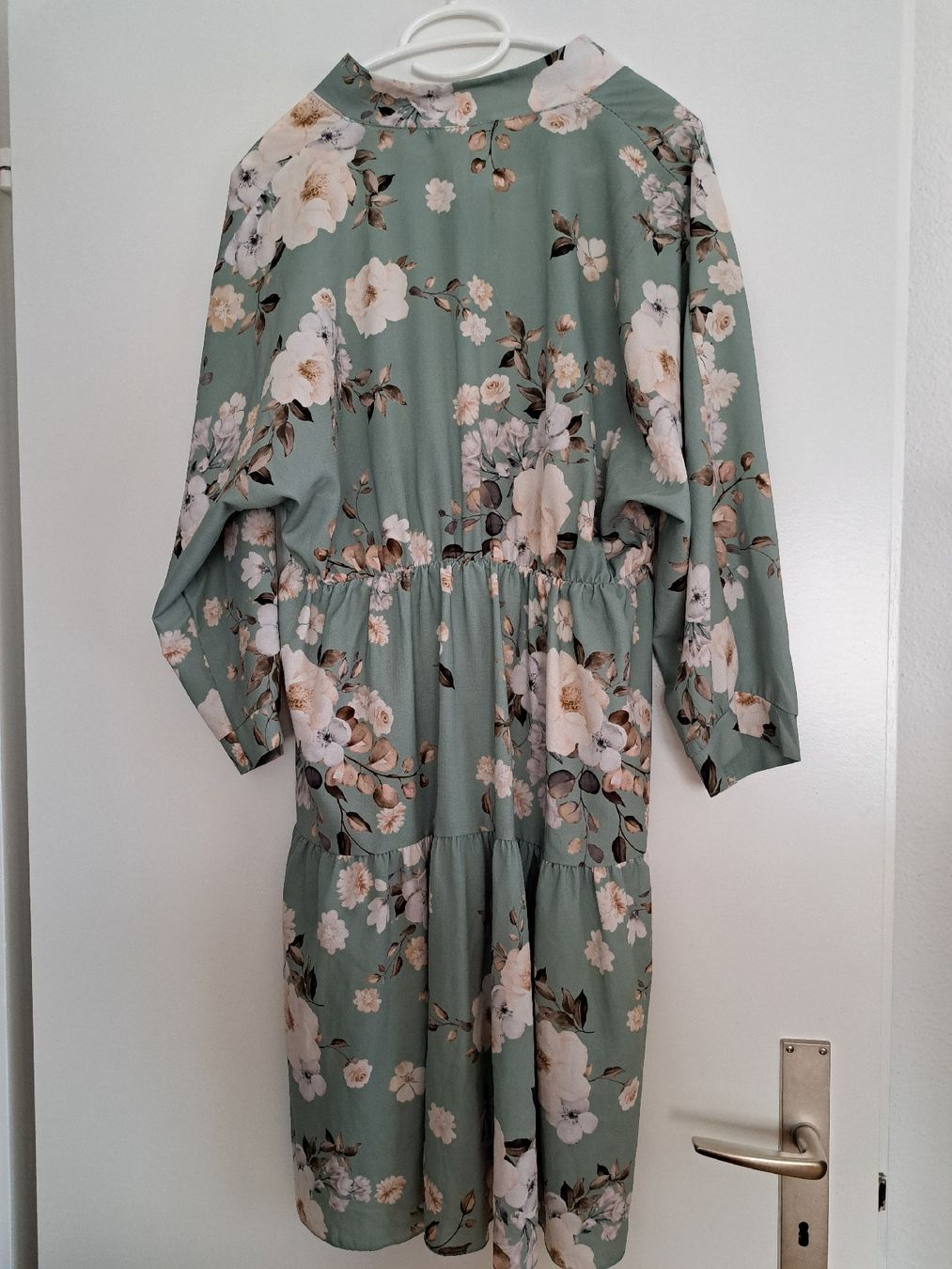 Vestiti: Kleid grün mit Blumenmuster Gr. L Today – Usato da Bellach venduto da TORA4 1