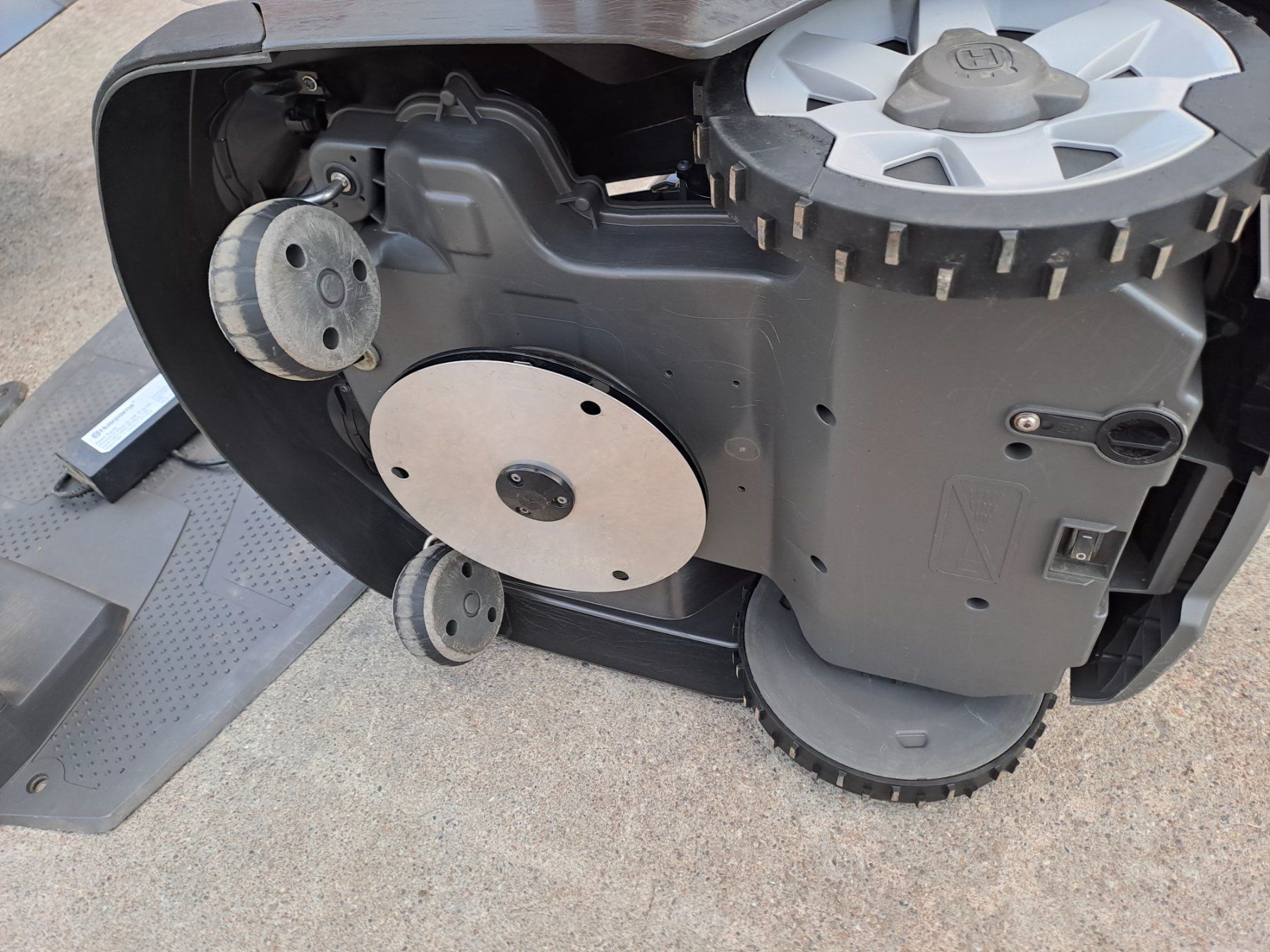 Husqvarna Rasenmäher: Automower Husqvarna 430 X – Gebraucht aus Gossau SG von Iki003 2