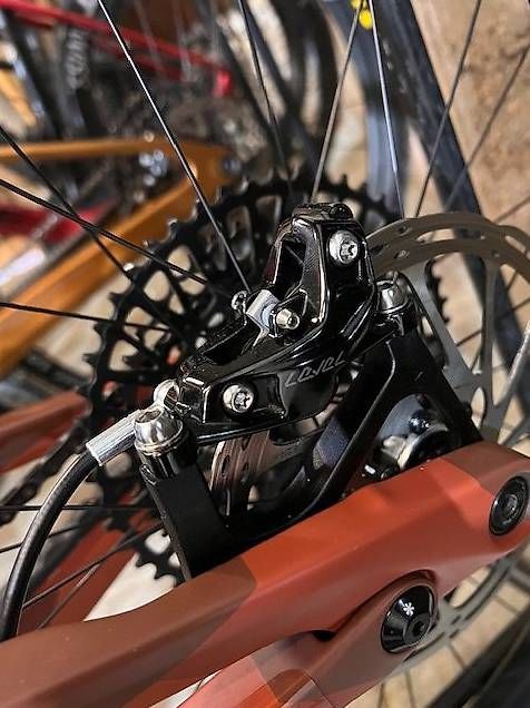 Sram Pezzi di ricambio: Sram Level Silver Stealth 4-Kolben Komplett Bremsanlage – Usato da Bubikon venduto da Waldgeist75 2
