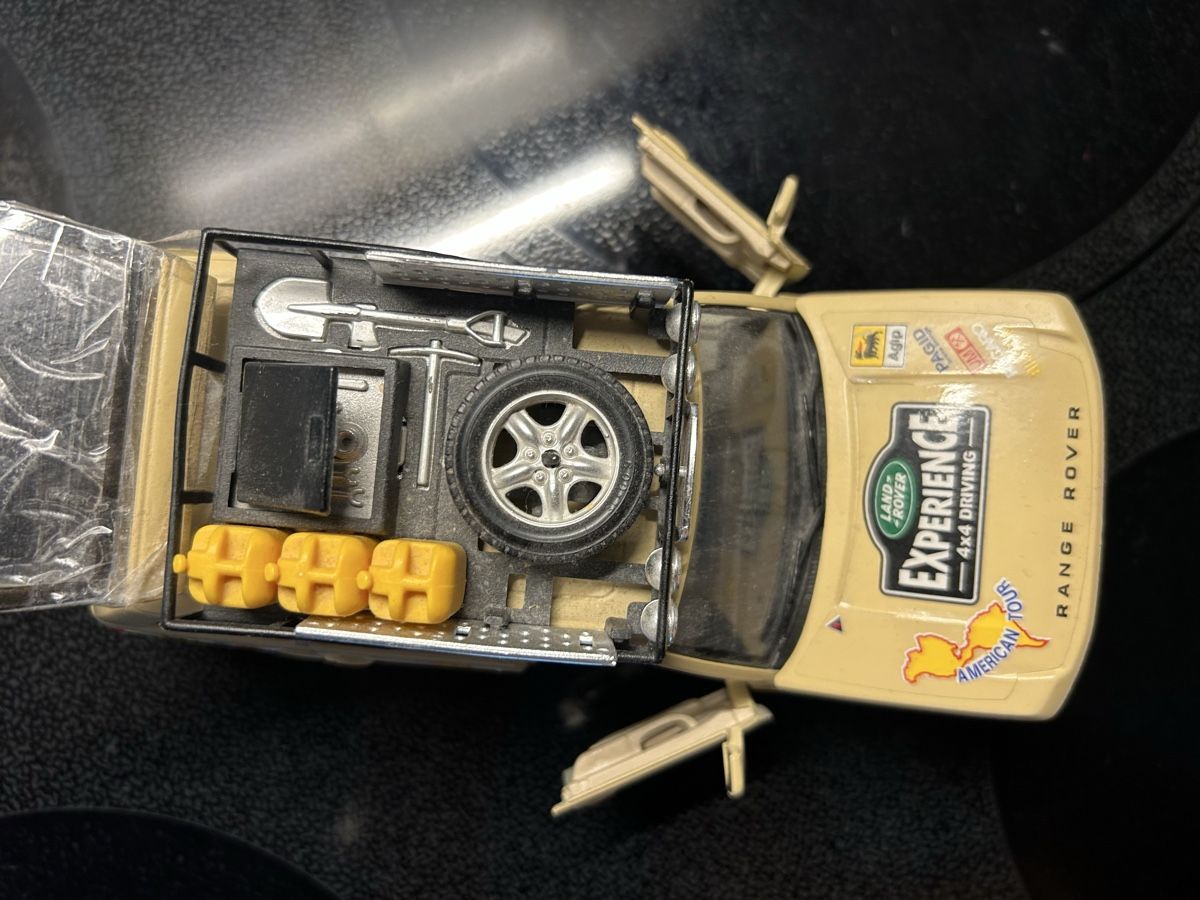 Land Rover Modellini d'auto: Range Rover 2001 – Modellauto 1:26 – Usato da Bülach venduto da Snip4u 5