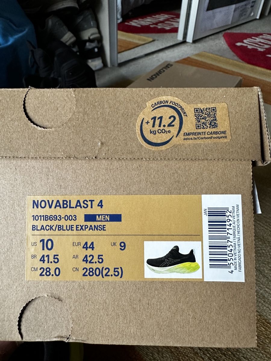 Asics Chaussures hommes: Asics Novablast 4 EU44 – Neuf (Voir description) à Villars-Burquin par Iliasso 4