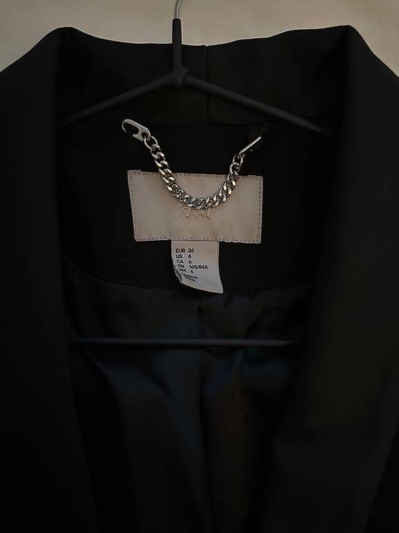 Jacken: Eleganter Blazer in schwarz – Gebraucht aus Watt von nad_h9db 1
