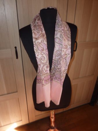 foulard rectangle motif indien rose 80% laine pour femme