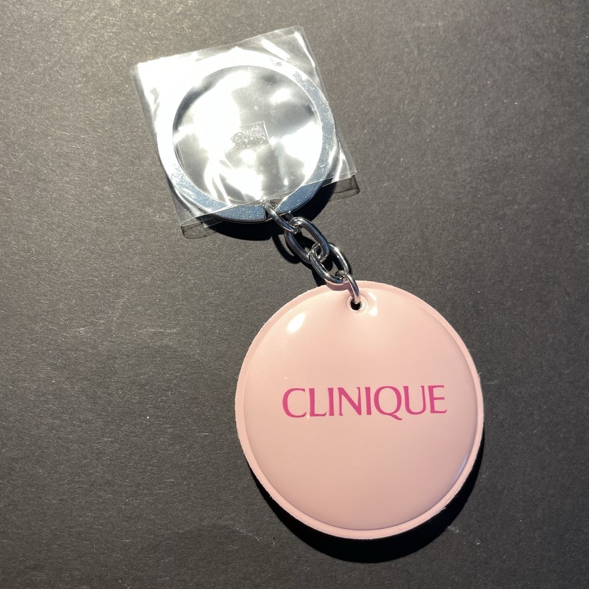 Porte-clés: Clinique Schlüsselanhänger – Neuf avec emballage d'origine à Bellach par Dreamer2501 1