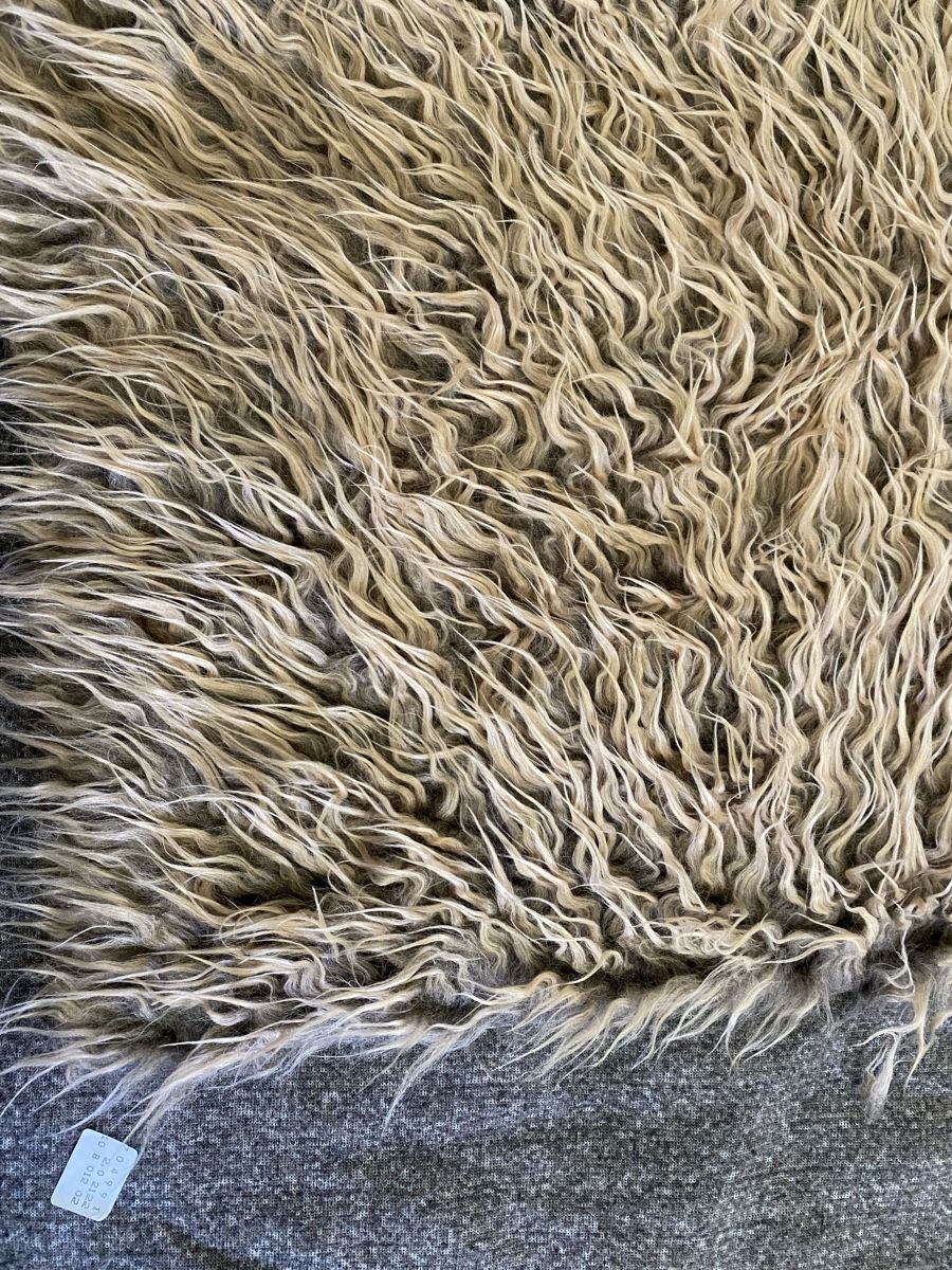 Stoffe: Stoff / Fell – Neu (gemäss Beschreibung) aus Uster von Pletsch 1