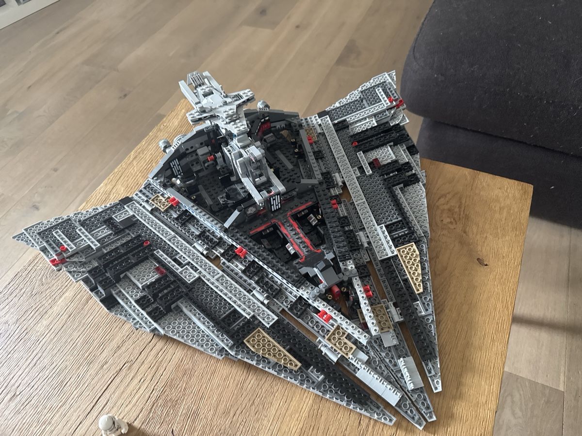 Lego Baukästen: Lego Star Wars destroyer, avec figurines, bon état – Gebraucht aus Echichens von igr_6djz 2
