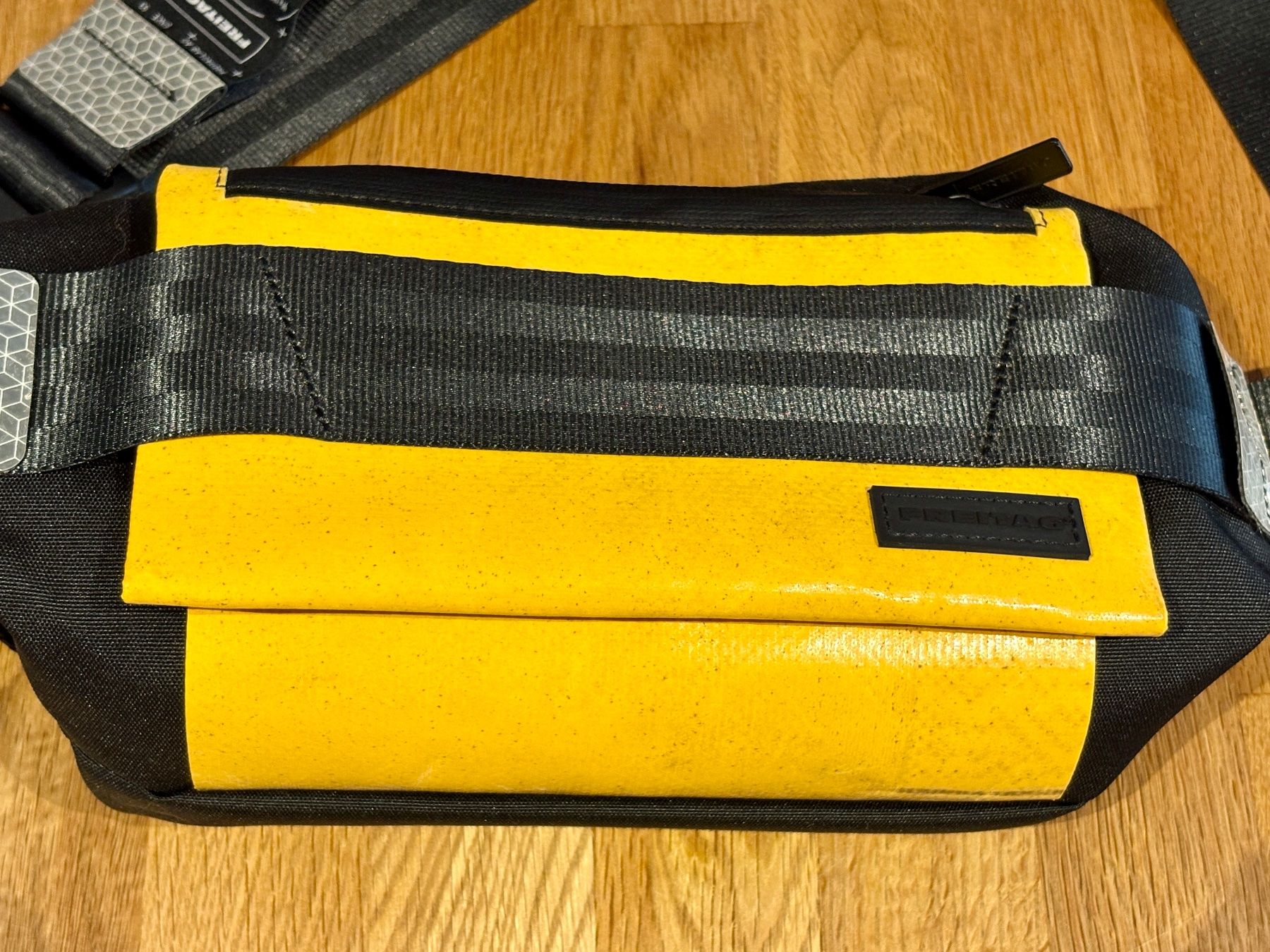 Freitag Borse: FREITAG F670 WARREN MEDIUM - Giallo – Nuovo (secondo la descrizione) da Sigirino venduto da Aub1 2