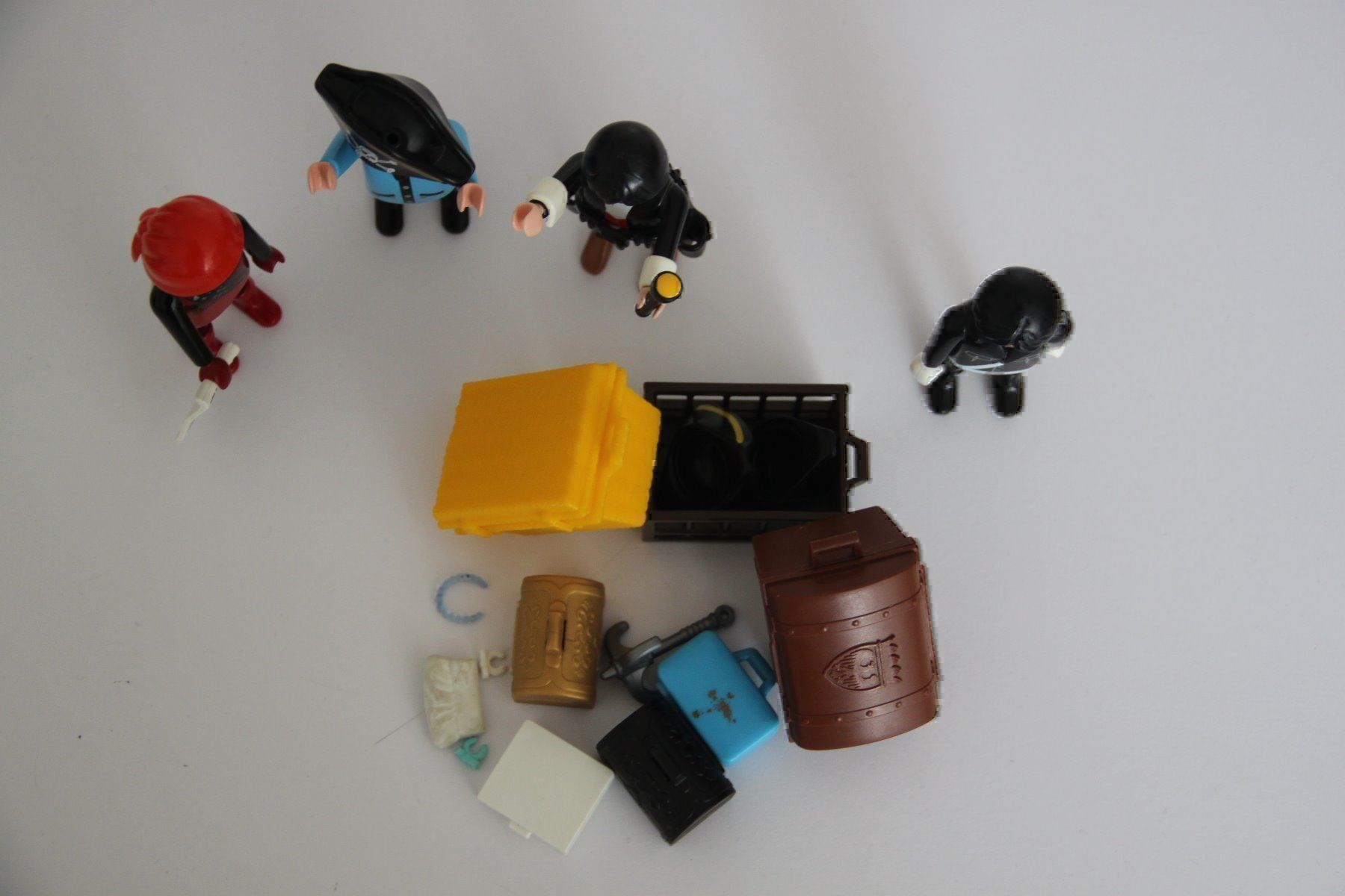 Playmobil Giocattoli: Playmobil Verbrecher Set – Usato da Walterswil SO venduto da peiper2 2