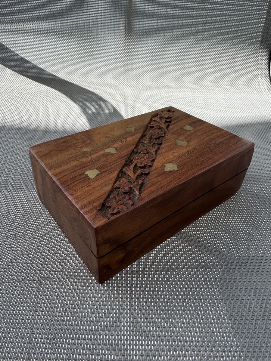 Cassapanche: Vintage Holzschatulle – Usato da Lachen SZ venduto da ThisMyJam 1