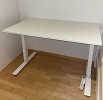 Schreibtisch