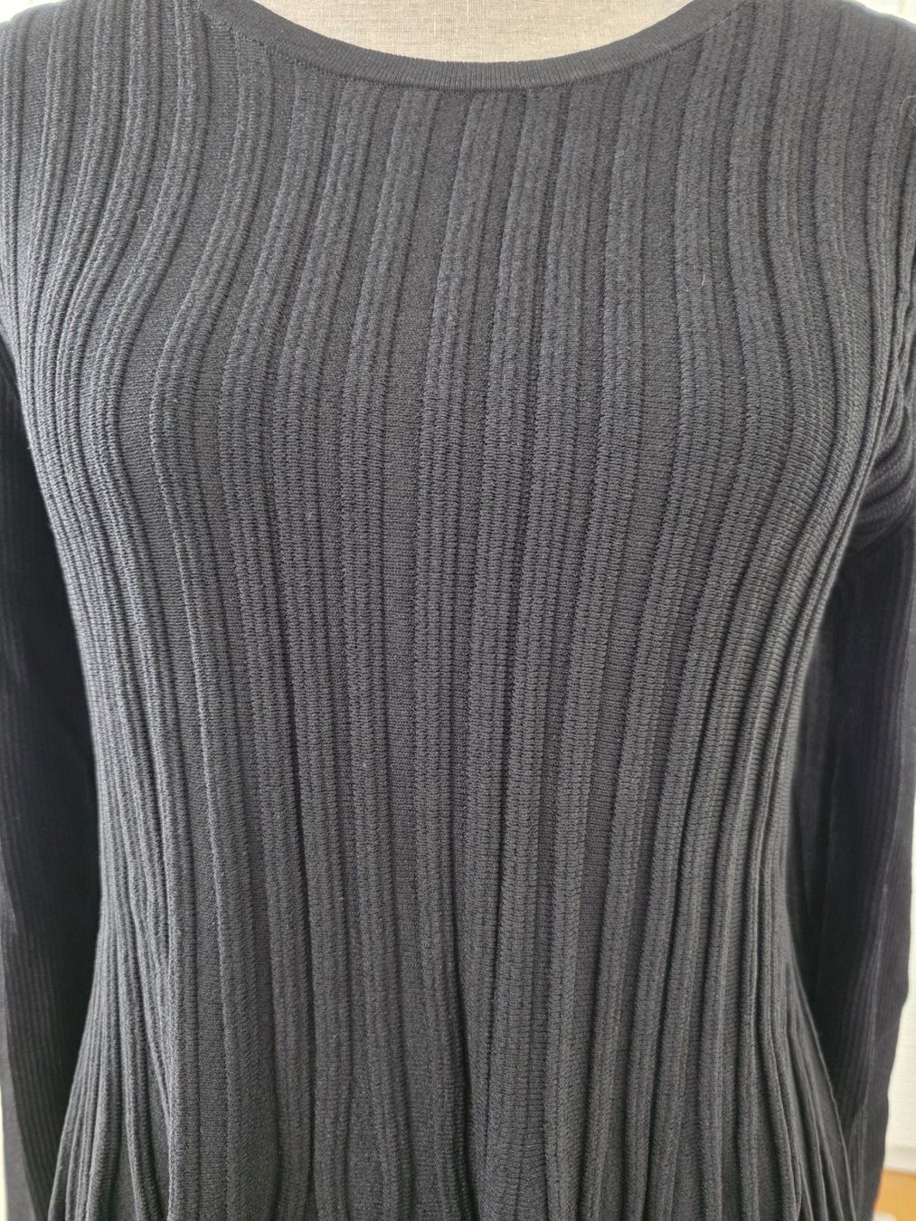 Sisley Vestiti: Robe noir en maille Sisley, T. L – Usato da Marly venduto da Barbarajane 3