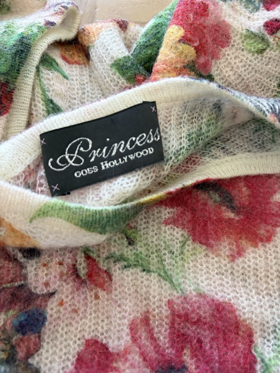 Princess goes hollywood Maglioni & Felpe: Pull Princess Goes Hollywood fleurs taille 40 beige – Usato da Chêne Bourg venduto da paleios22 1