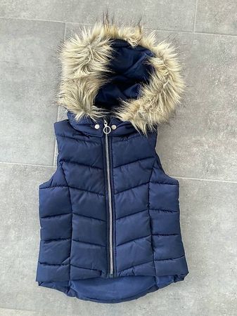 Tolles Mädchen-Gilet (Gr. 122/128)