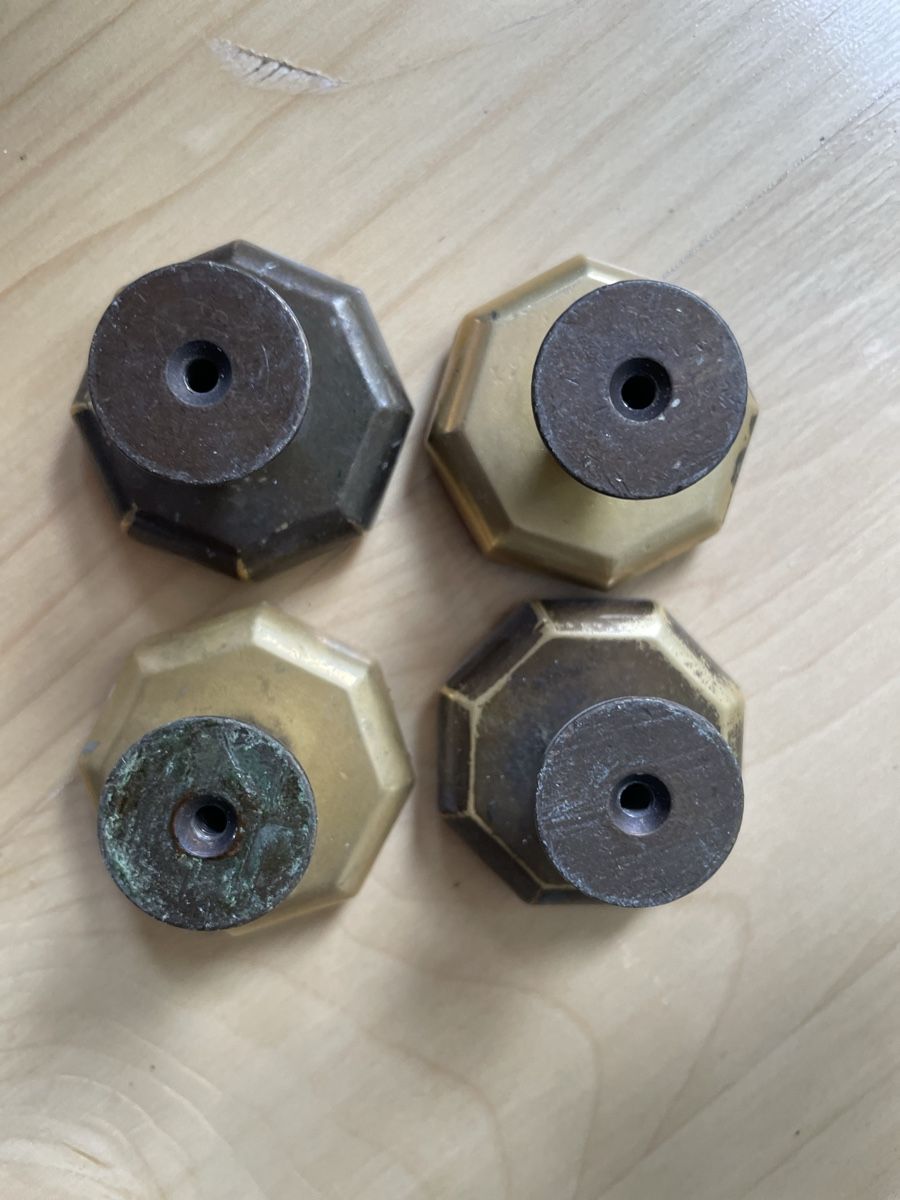 Eisenwaren: Griffe/Knaufe, Möbelknöpfe, Messing 26Stk. gebraucht – Gebraucht aus Gunzwil von Klick17 5