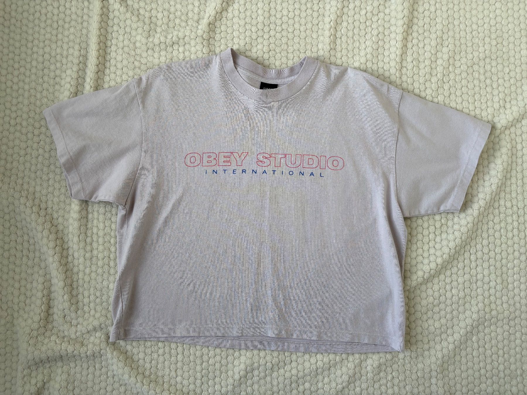 Obey T-Shirts: tshirt rose-gris OBEY – Gebraucht aus Sorens von ma.stlz