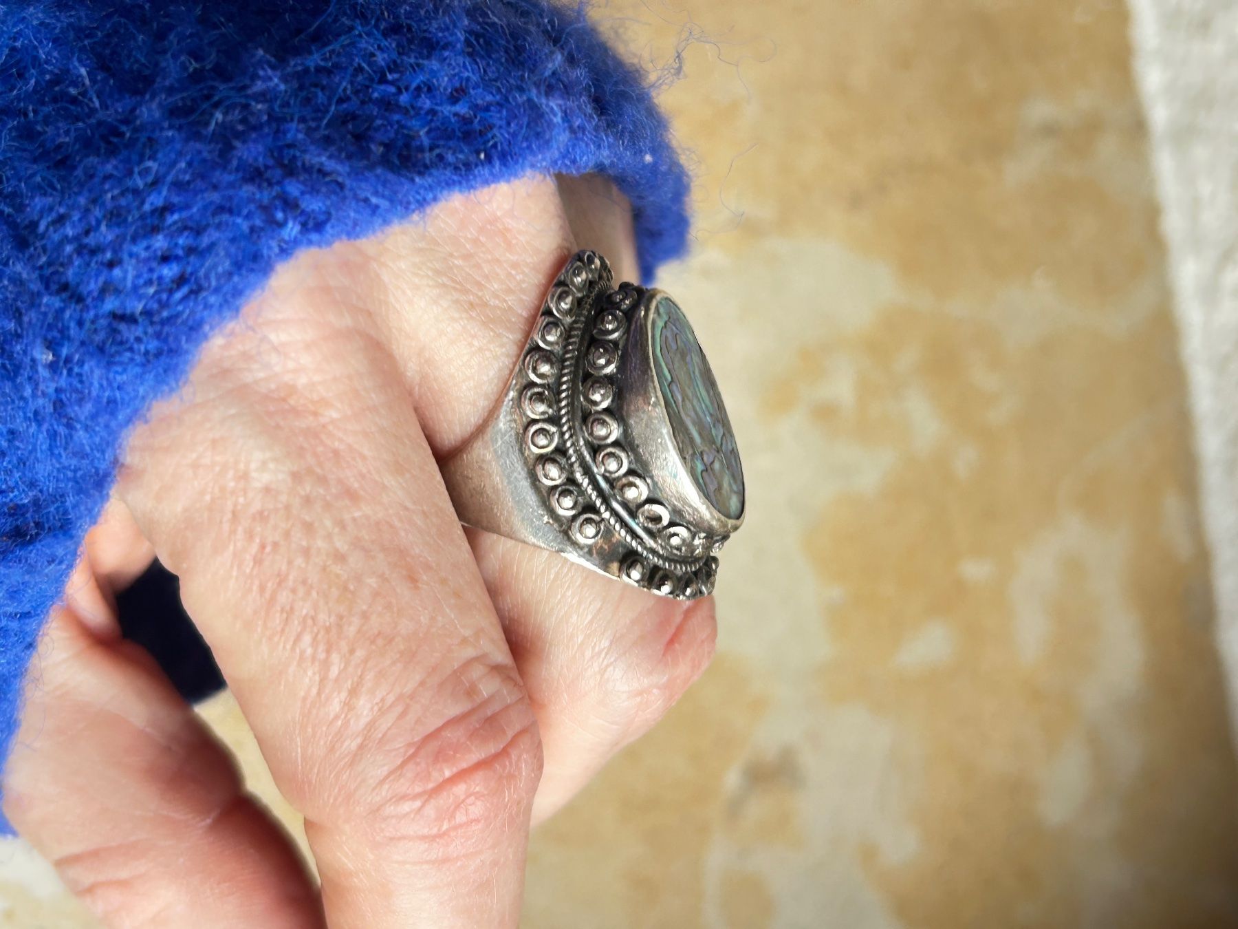 Bagues: Vintage Ring, Silberlook mit Abalone (Grösse 58) – D'occasion à Laufen par belleskulptur 3