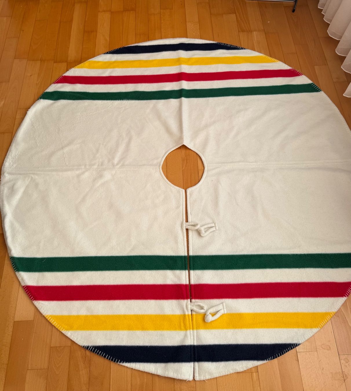 Coperte: Bay Kanada Weihnachtsbaumdecke – Usato da Horgen venduto da Hotrova448
