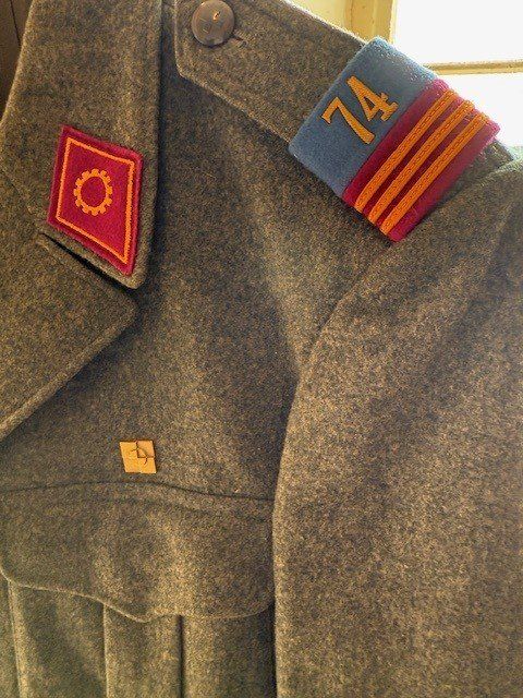 Schweizer Armee Uniformen: Schweizer Armee Offiziersuniform mit Hut – Gebraucht aus Gersau von pandabear01 1
