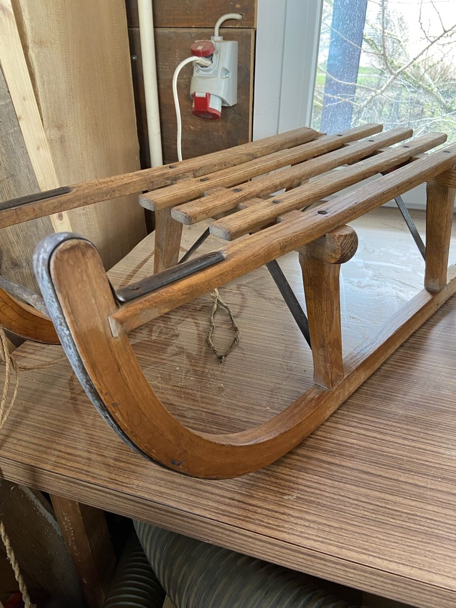 Davos Schlitteln: Holzschlitten Davos, Retro Schlittelspass – Gebraucht aus Wangen an der Aare von Thedog 1