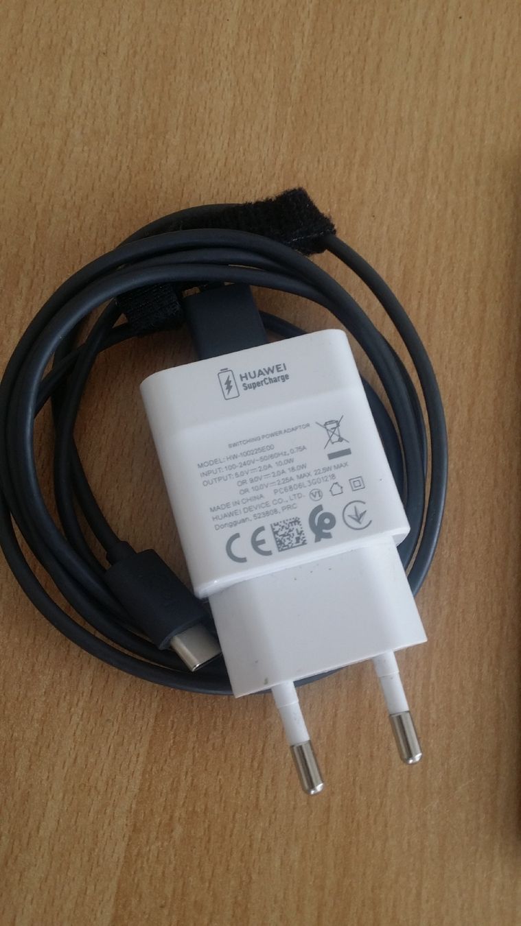 Samsung Portables: 2 Handys + 1 Ladegerät – D'occasion à Flawil par rcnkr 5