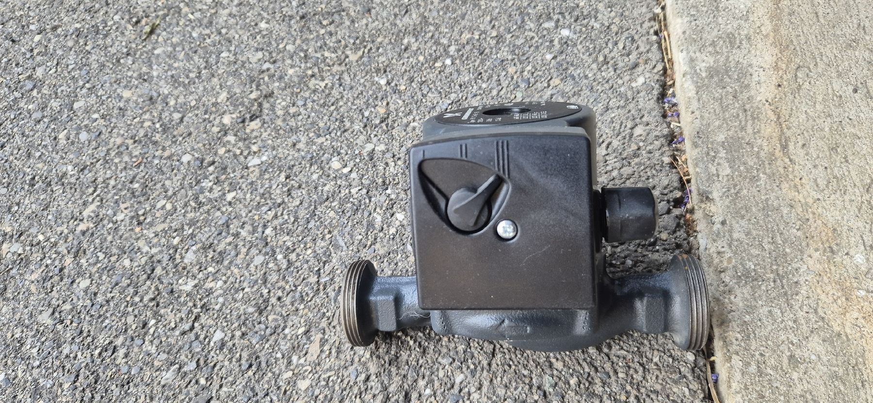 Grundfos Chauffage: alt GRUNDFOS Pumpe  – D'occasion à Huttwil par Gomex35 2