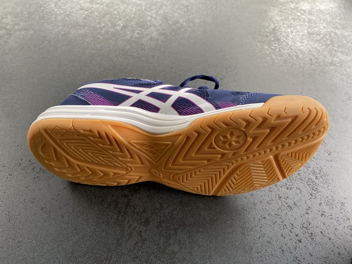 Asics Chaussures filles: Asics Hallenturnschuhe Gr 36.5 – D'occasion à Uster par HerBenz 2