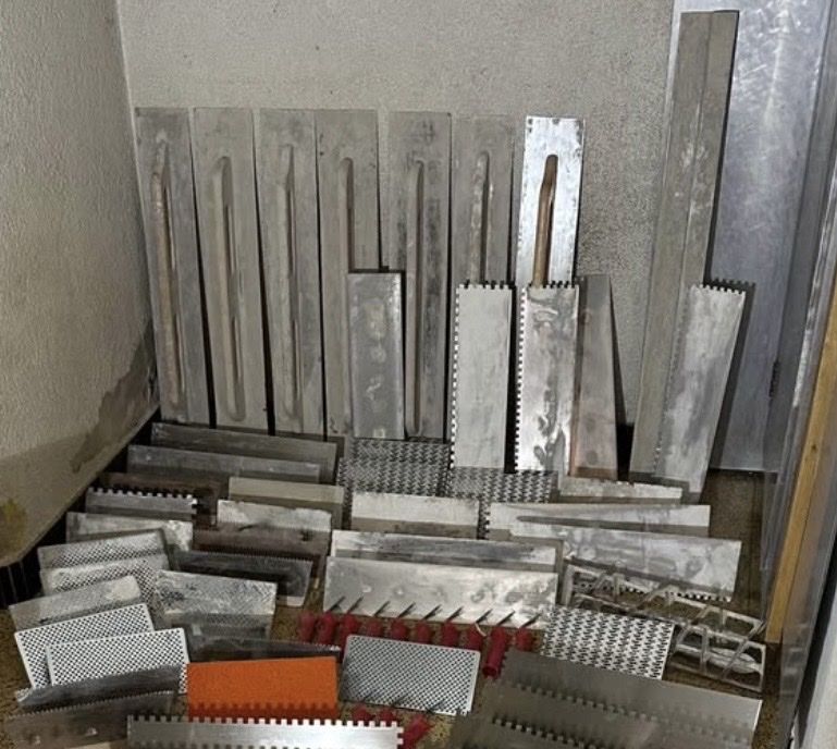 Alle Werkzeuge: Lot outils plâtre peintre gipser – Neu (gemäss Beschreibung) aus Les Emibois von ines7ferreira