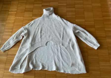 RINASCIMENTO Rollkragenpullover spezieller Schnitt M/L