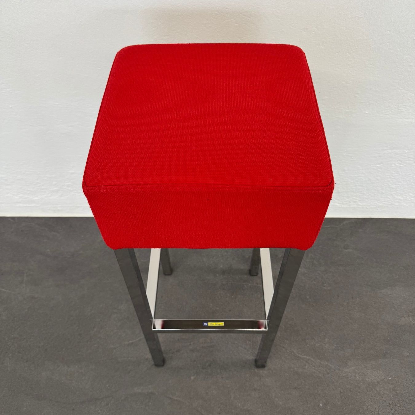 Sgabelli: SMV Kir Royal Barhocker Bezug Rot – Usato da Schönenwerd venduto da mcofficeshop 5