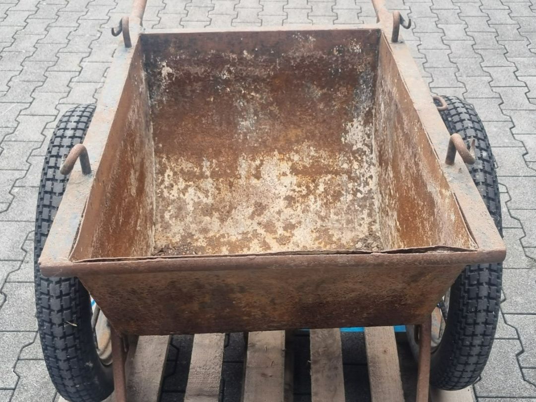 Schubkarren: Zweirad Schubkarre gebraucht – Gebraucht aus Flawil von dae_njv9