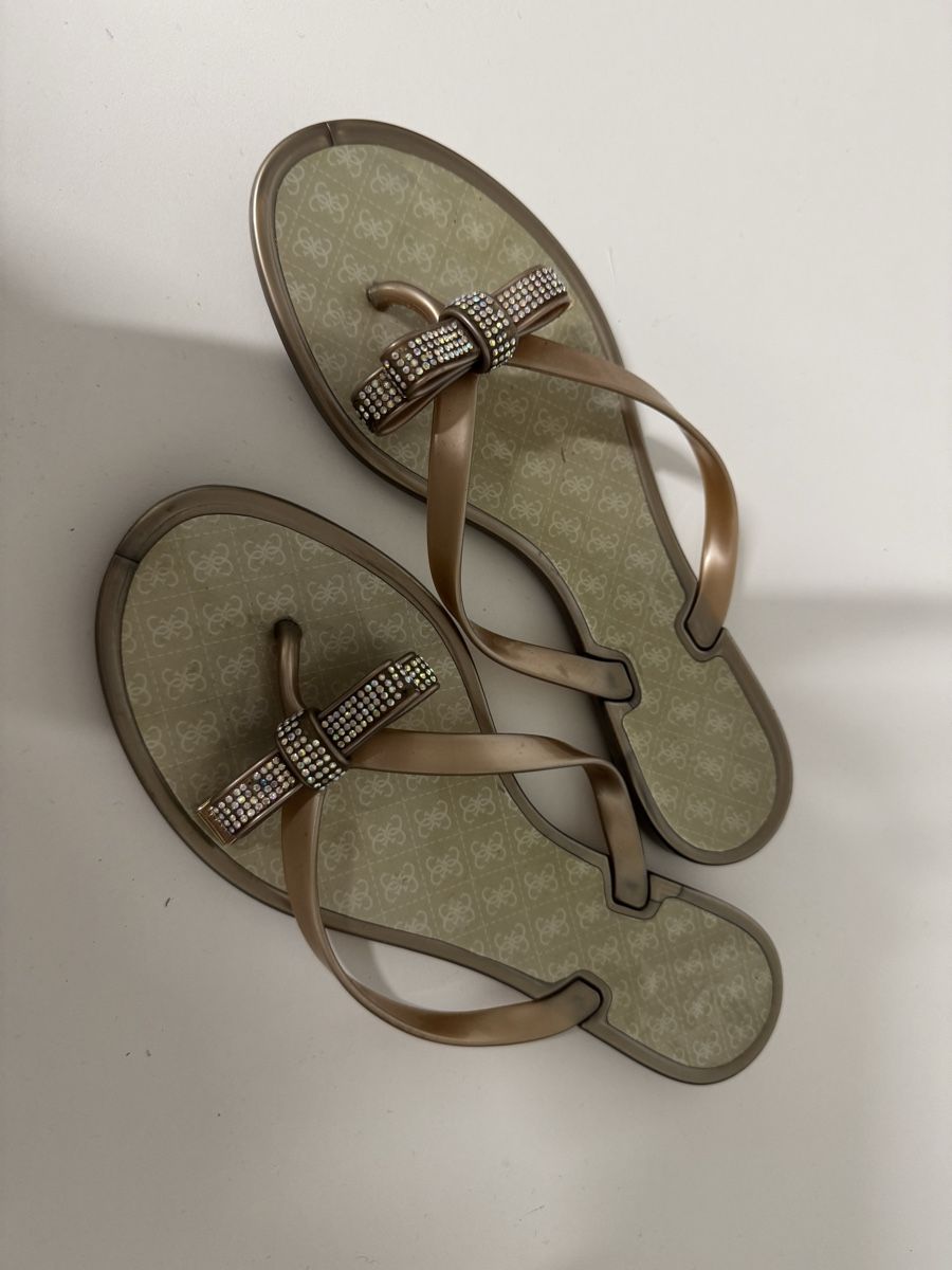 Guess Scarpe da donna: Guess FlipFlops, Gr. 38 – Usato da Frenkendorf venduto da banemk12 1