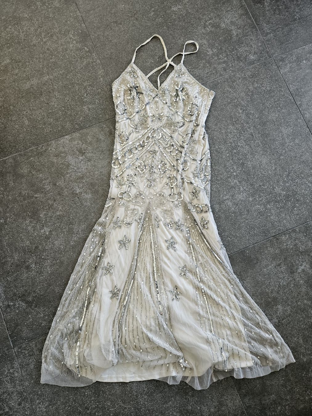 Vestiti: Robe à sequins argentés (taille 10) – Usato da Bussigny venduto da niwa_mikan