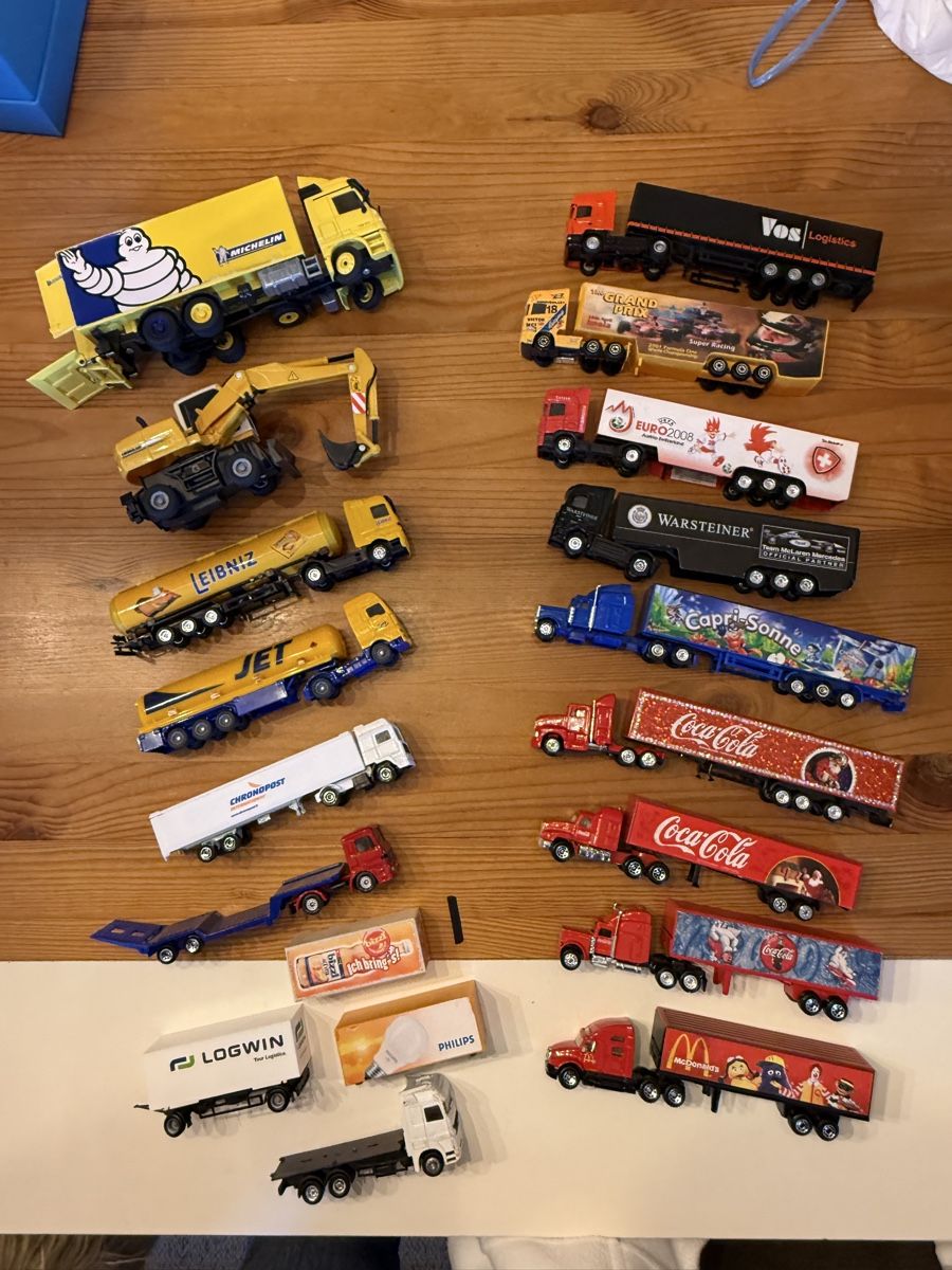 Modellini d'auto: Modellautos Trucks Sammlung: Michelin, Coca-Cola, etc. – Usato da Schwyz venduto da Aasterix