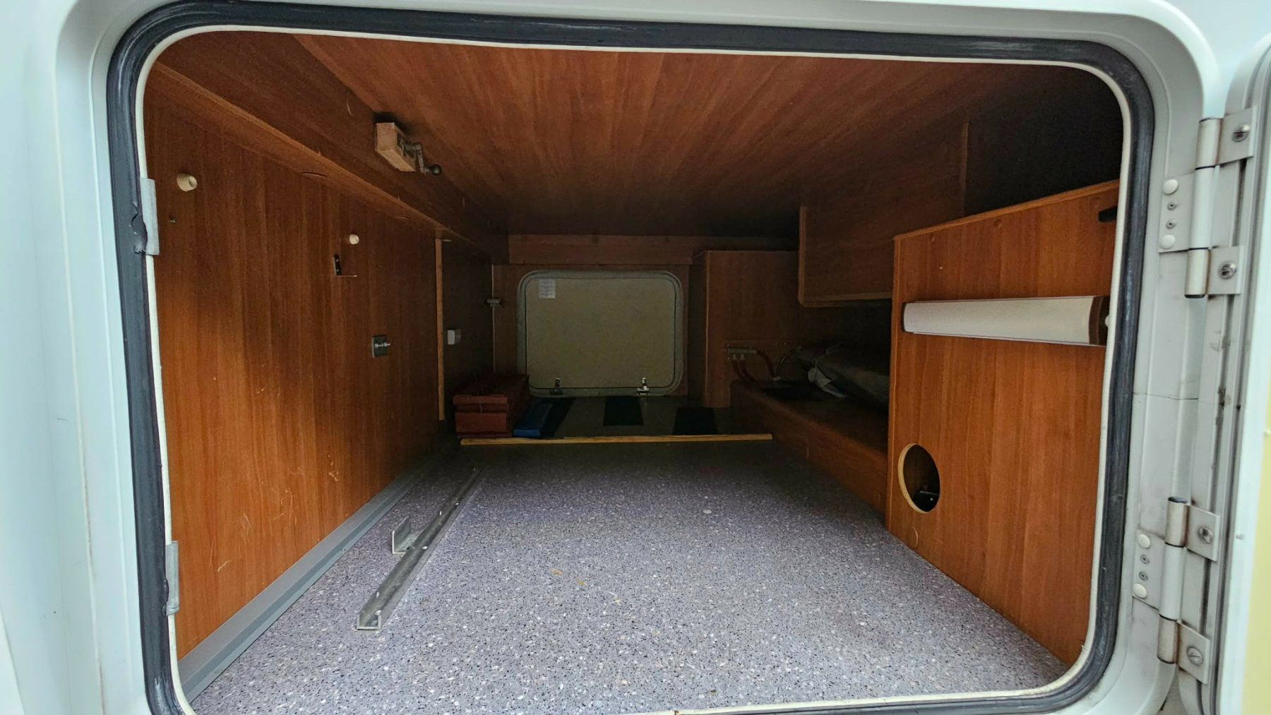 Dethleffs Camping Fahrzeuge: Fiat Dethleffs Advantage Elegance. Automat. Erst 38200 km – Gebraucht aus Ebnat-Kappel von Cat.gas10 9
