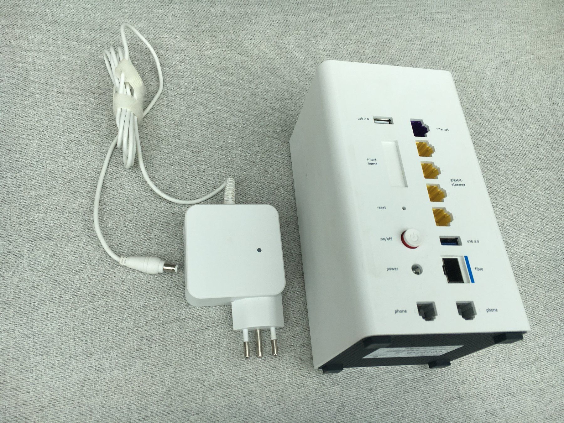 Swisscom Modem & Router: Internet-Box 2 Swisscom Typ RTV 1905 VW, mit Netzadapter – Usato da Koblenz venduto da Hans-Rudolf_S 5