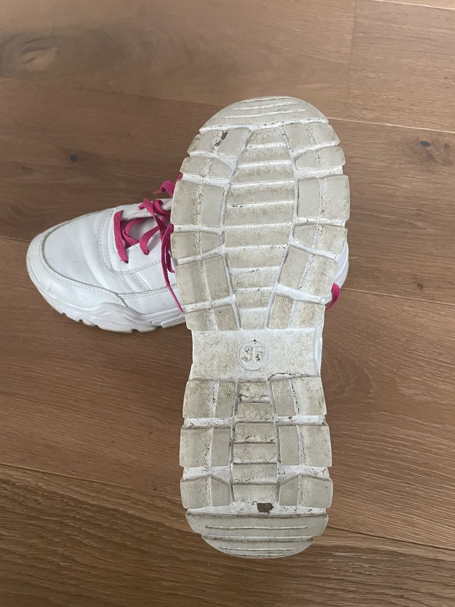 Schuhe für Jungen: Sneaker / Turnschuh – Gebraucht aus Aarwangen von erd_ngx8 3