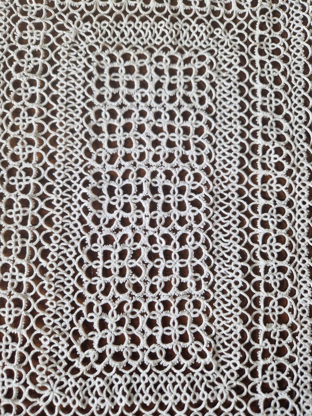Sonstige Tischwäsche: Handgefertigte weisse Spitzendeckchen/ Frivolite – Gebraucht aus Bern von Antikbatik 3