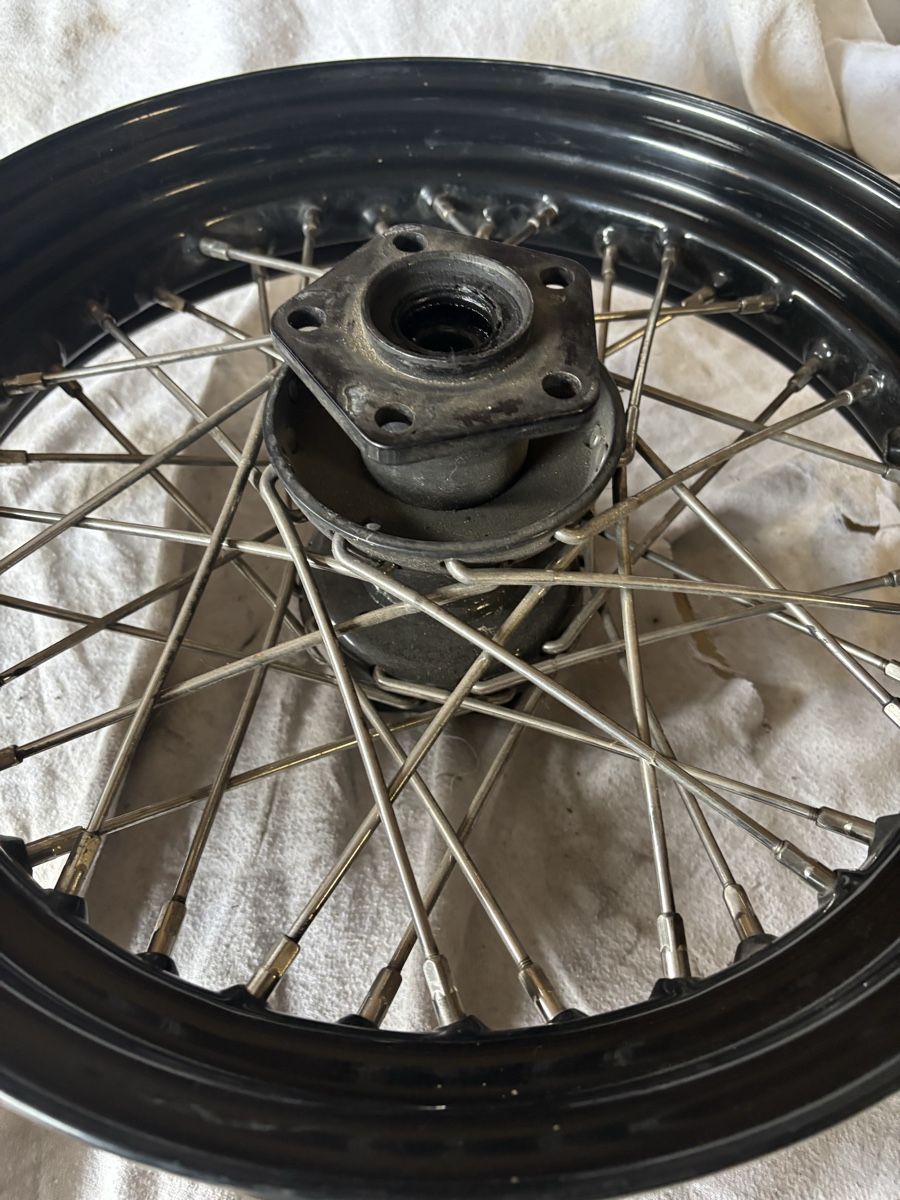 Harley-Davidson Alle Motorradersatzteile: Harley Davidson Rad Speichenrad 16 Zoll  – Gebraucht aus Schötz von Harley35 4