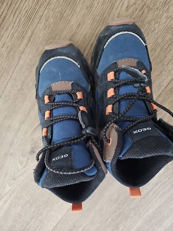 Scarpe per ragazzi: Geox schuhe – Usato da Basel venduto da Aengeli810