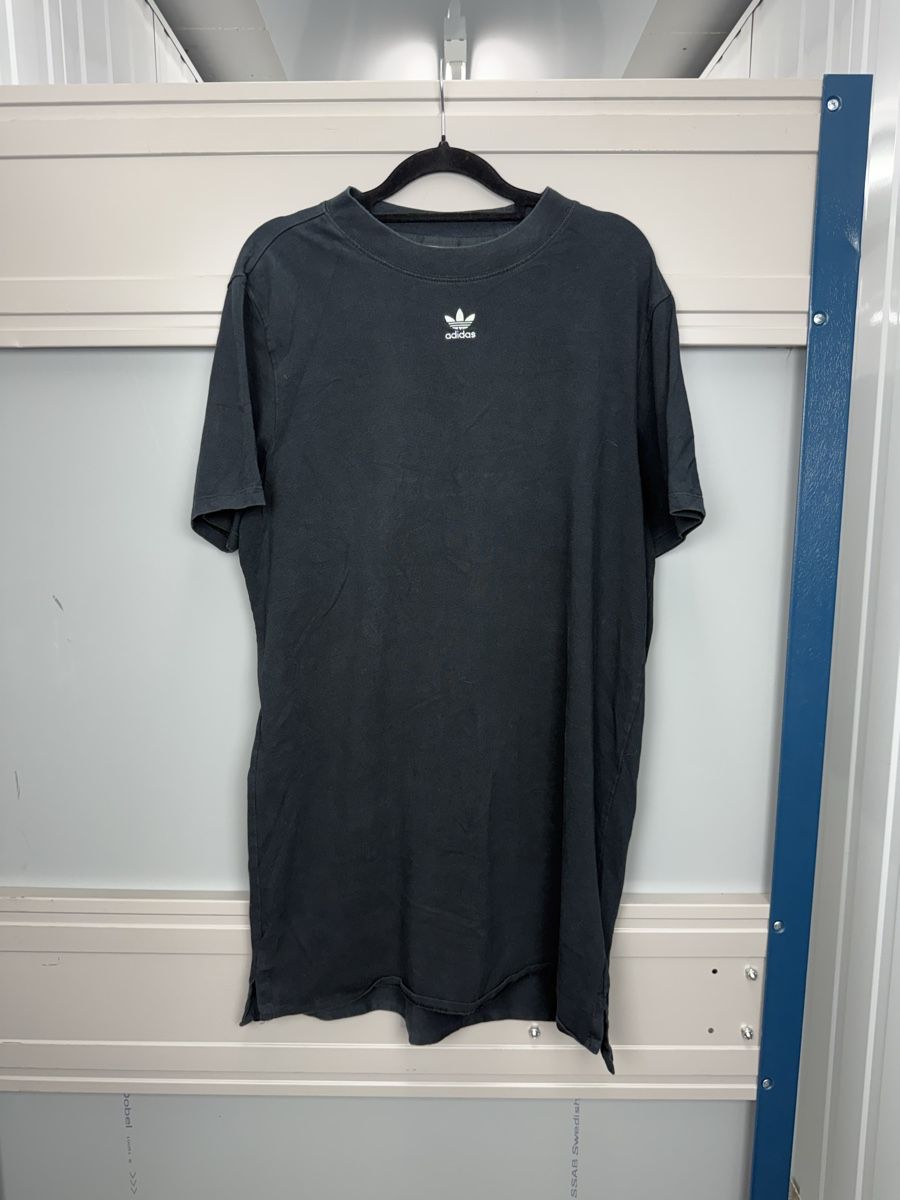 Adidas Vestiti: Adidas Original dress – Usato da Lausanne venduto da Unehistoiredesapes