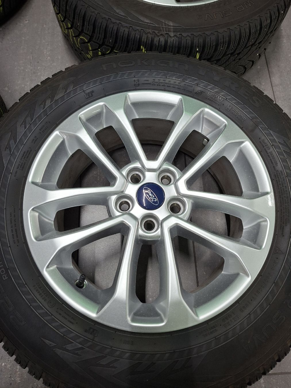 Ford Automobili: Winteräder Ford Kuga – Usato da Buchs ZH venduto da Giova.RM 1