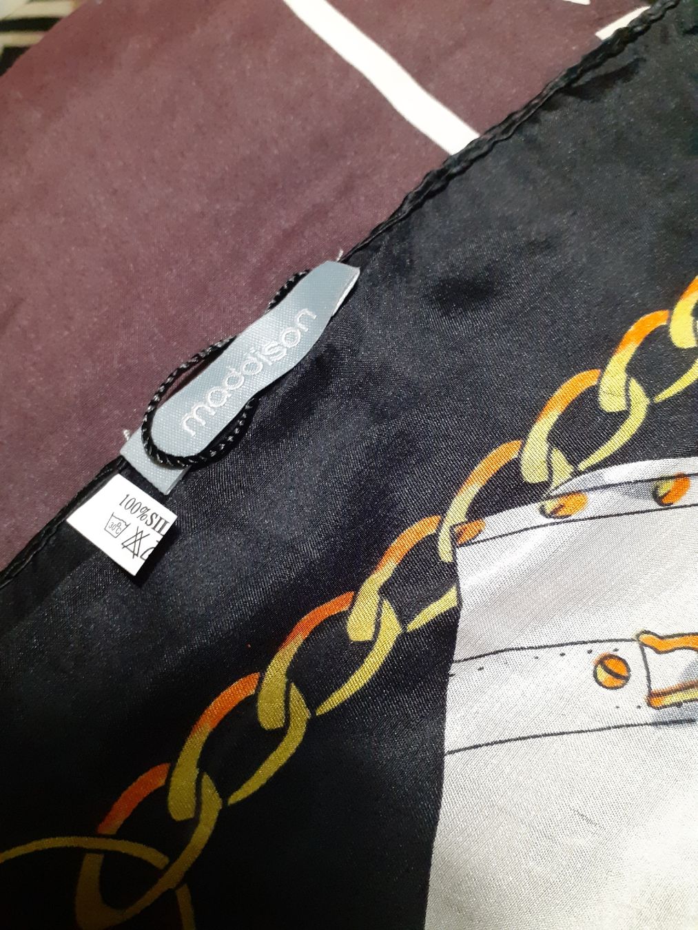 Foulard & Sciarpe: Seidentuch Halstuch mit Handtaschen-Muster, 100% Seide, – Usato da Kloten venduto da elb_9qvr 1
