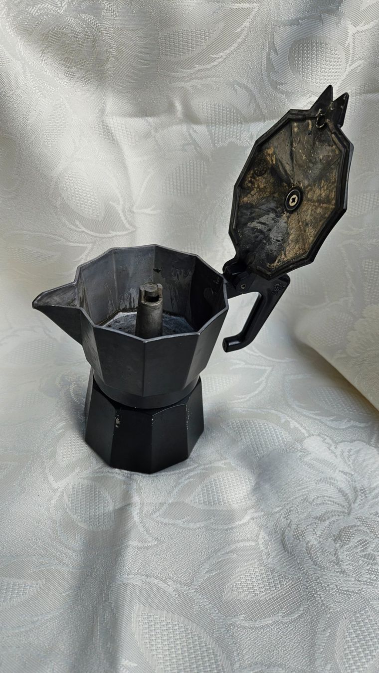 Macchine per caffè & Macchine per espresso: Caffettiera nera Pezz x3 tazze – Usato da Melano venduto da H-Sara 1