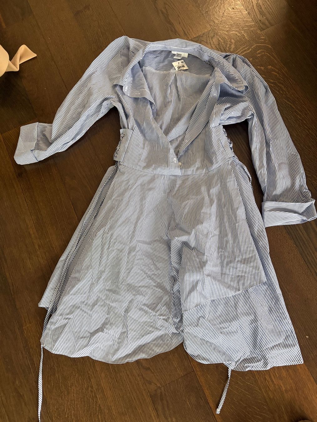 Vestiti: 2 Kleider XL, eines mit Etiketten – Usato da Schlieren venduto da Shelly03