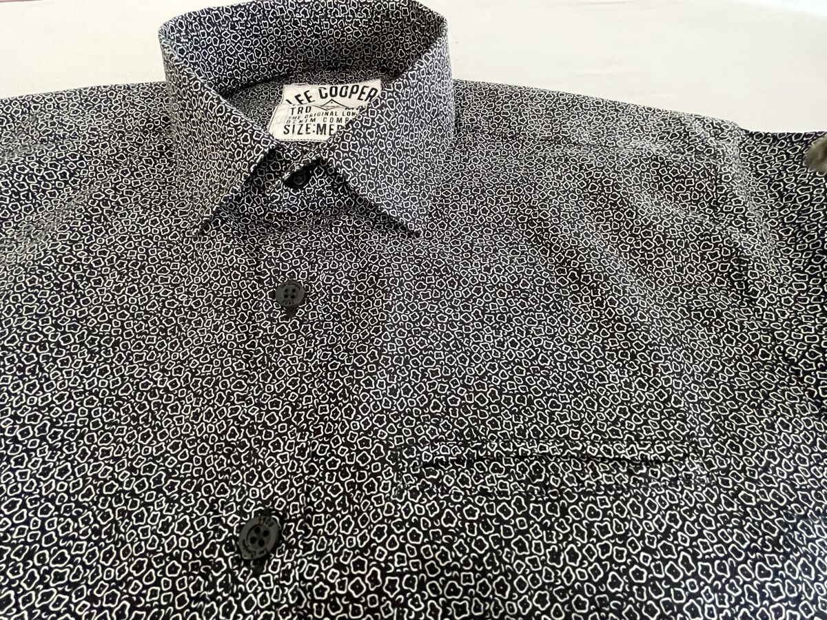 Lee Camicie: Lee Cooper Herrenhemd Gr. M schwarz gemustert – Usato da Goldswil venduto da _Dudy_ 2