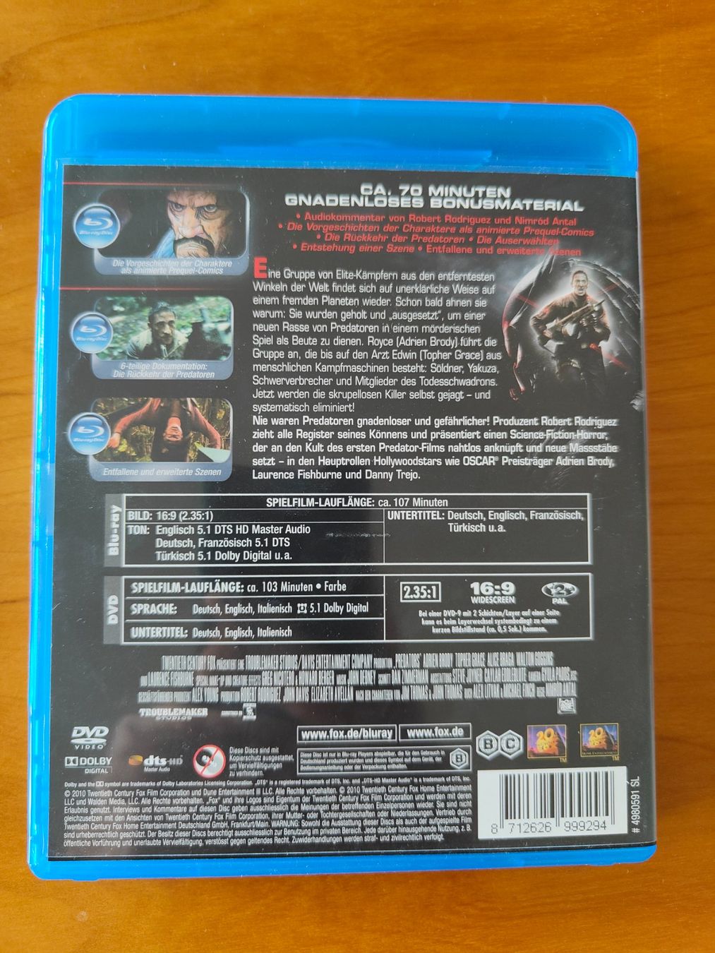 Tutti i DVDs: 2 Blu-rays: Prometheus + Predators. Versand 5 Franken – Usato da Birmensdorf ZH venduto da christoph06 2