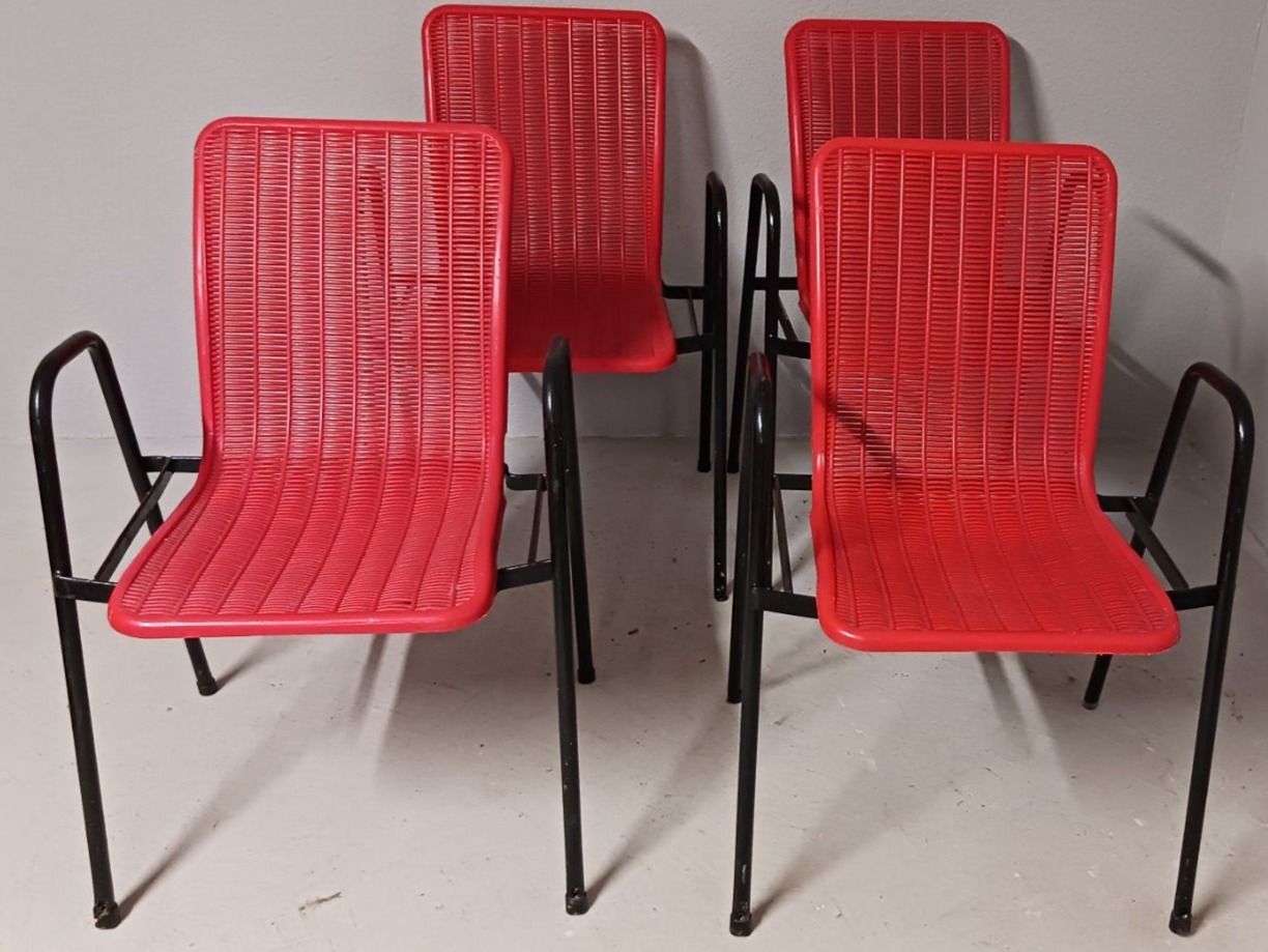 Sedie: 4 rote Stühle, "Fantasia", Mod. San Remo – Usato da Basel venduto da goldfinger63