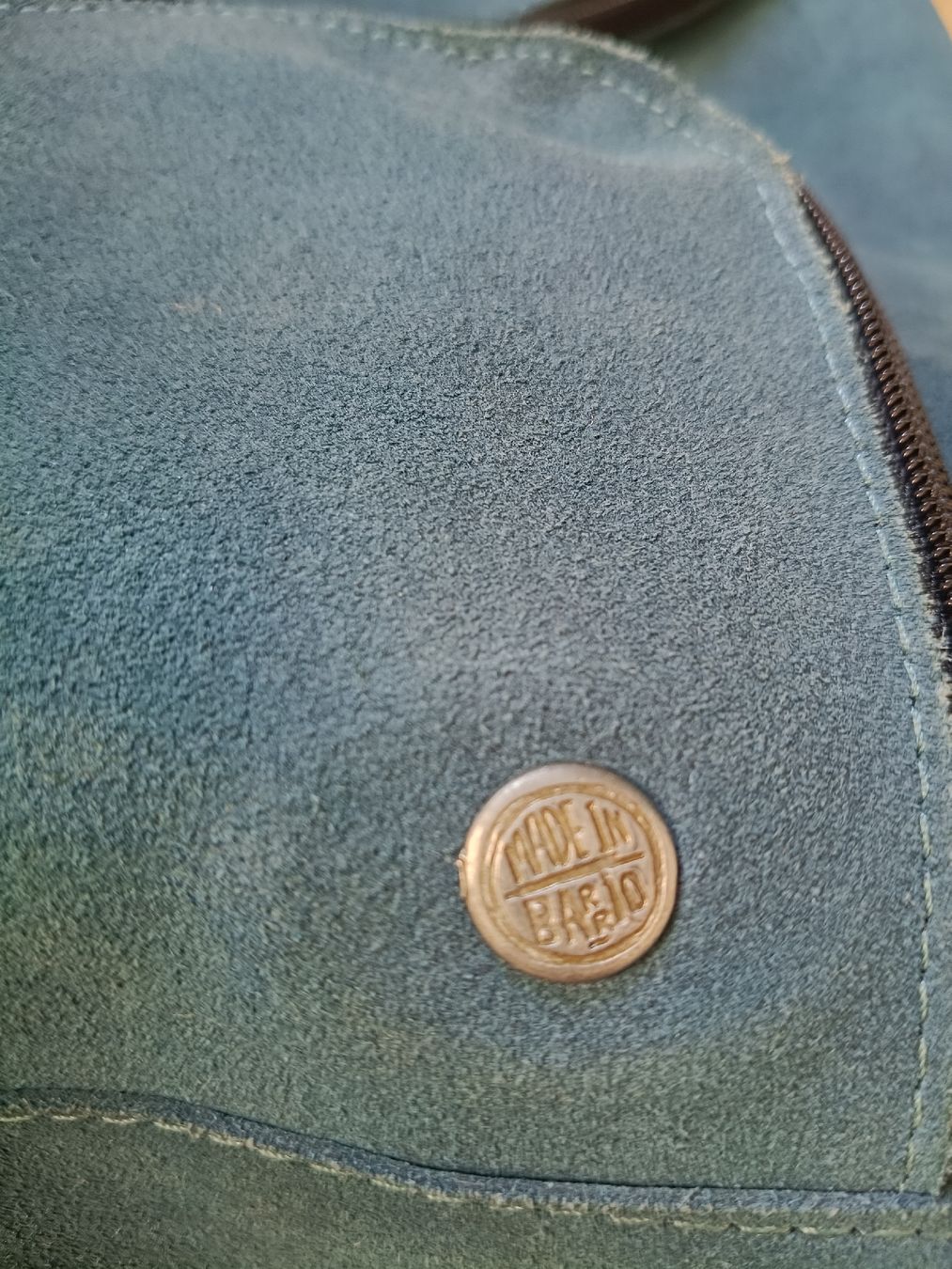 Zaini: Handmade Wildleder-Rucksack - Neu! – Nuovo (secondo la descrizione) da Adliswil venduto da Vimovi 2